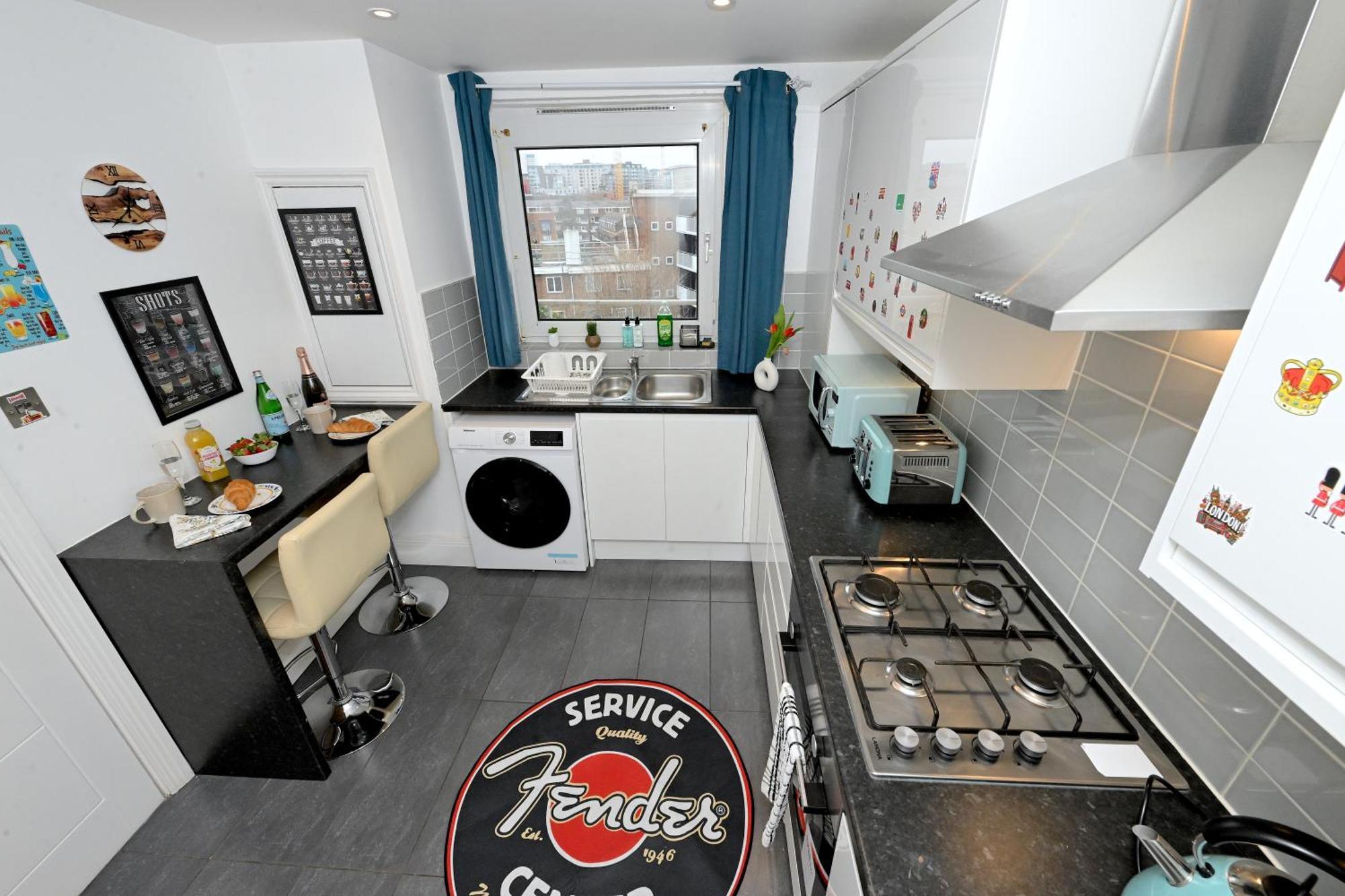 Superb 4 Bedroom Flat In The Heart Of Camden Town Лондон Екстер'єр фото
