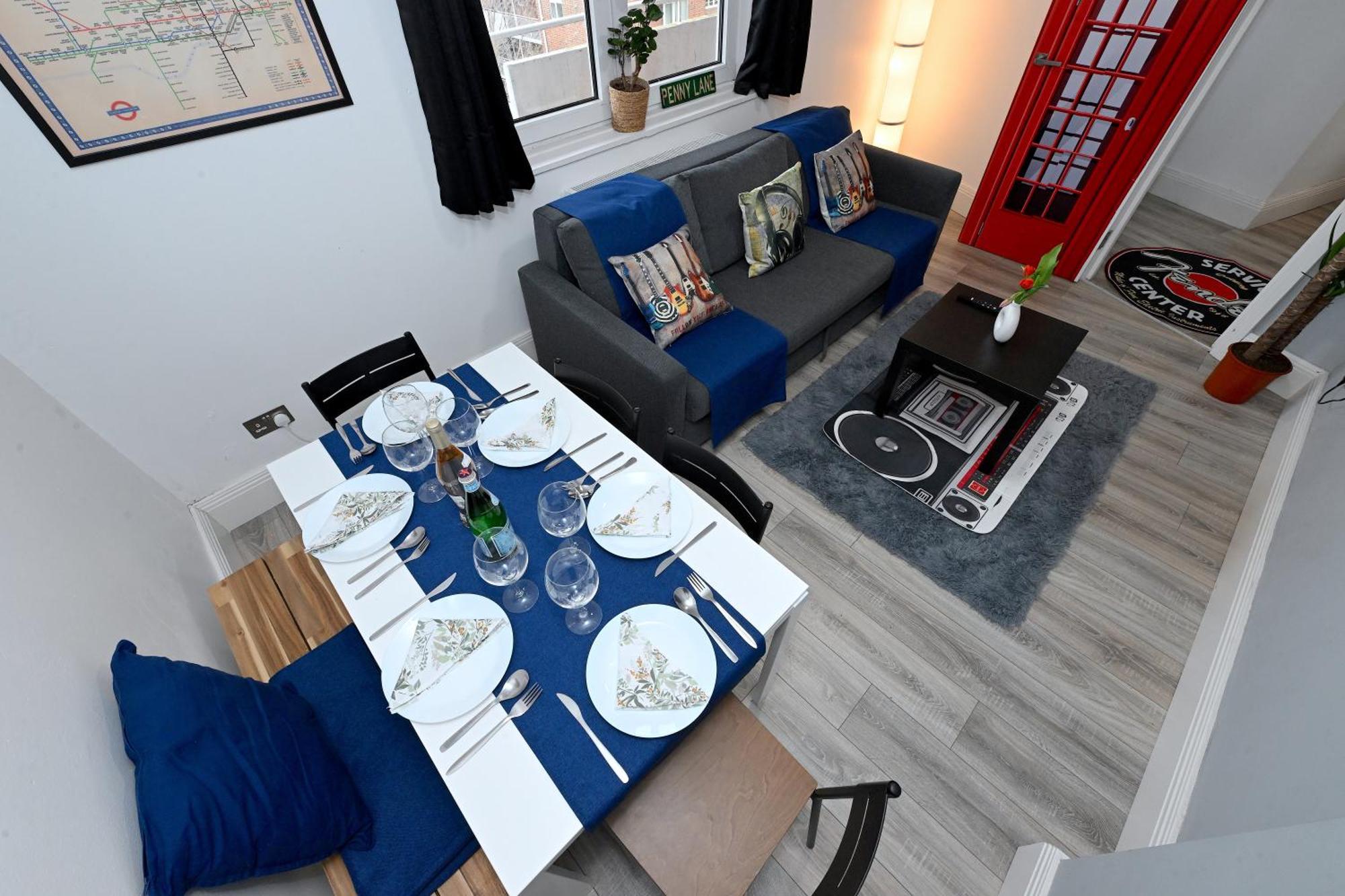 Superb 4 Bedroom Flat In The Heart Of Camden Town Лондон Екстер'єр фото