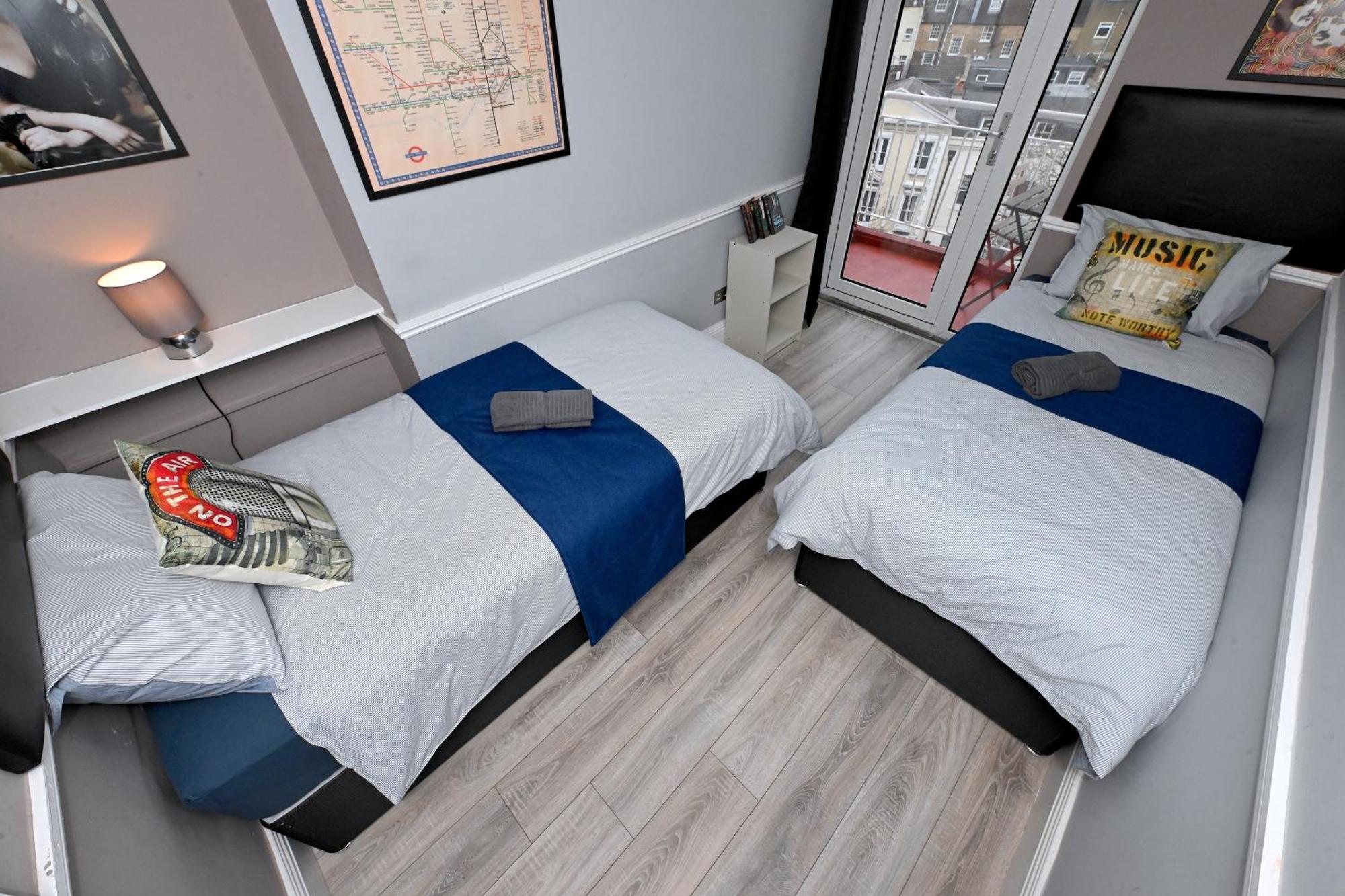 Superb 4 Bedroom Flat In The Heart Of Camden Town Лондон Екстер'єр фото