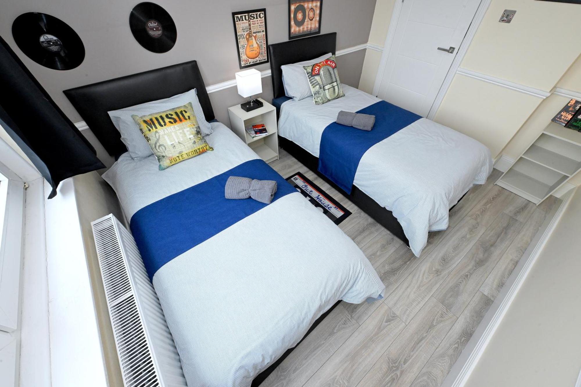 Superb 4 Bedroom Flat In The Heart Of Camden Town Лондон Екстер'єр фото
