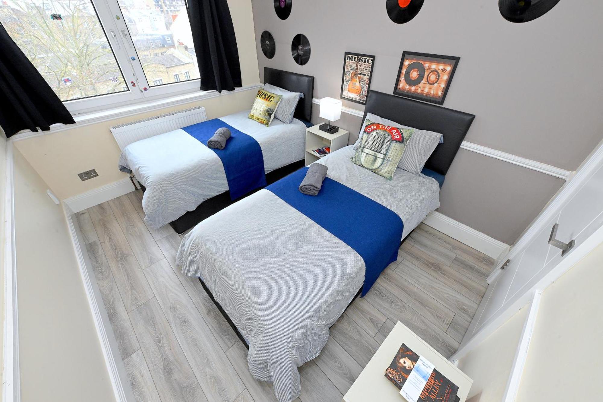 Superb 4 Bedroom Flat In The Heart Of Camden Town Лондон Екстер'єр фото